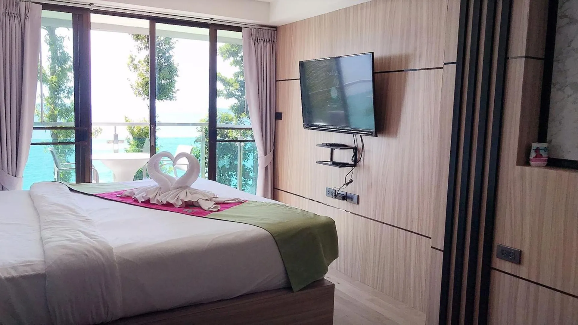 *** Resort Cliff Lanta Suite-Koh Lanta Krabi Thailand